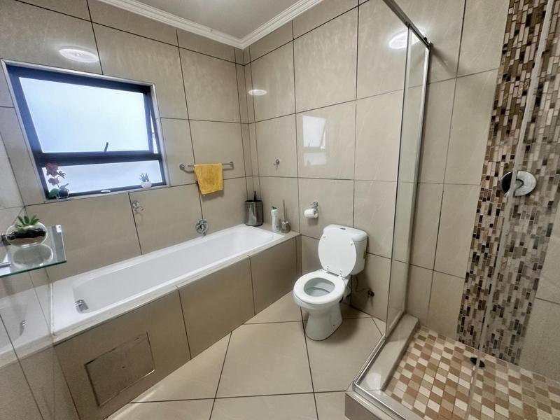 4 Bedroom Property for Sale in Amandasig Gauteng