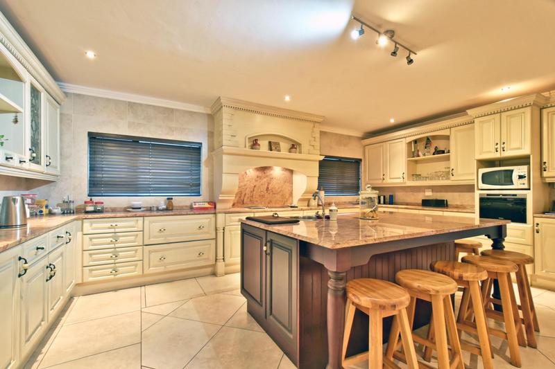 5 Bedroom Property for Sale in Bassonia Gauteng