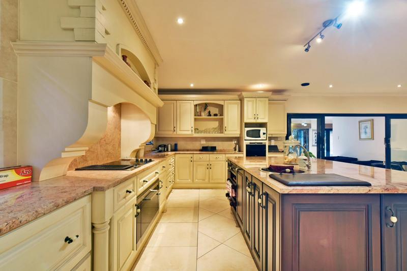 5 Bedroom Property for Sale in Bassonia Gauteng