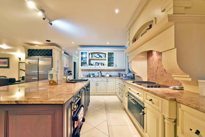 5 Bedroom Property for Sale in Bassonia Gauteng