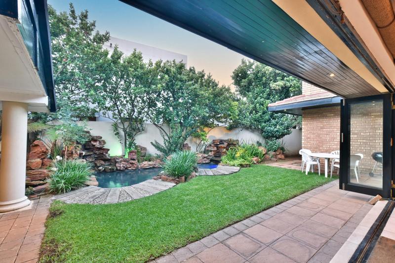 5 Bedroom Property for Sale in Bassonia Gauteng