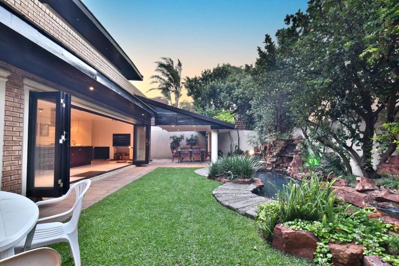 5 Bedroom Property for Sale in Bassonia Gauteng
