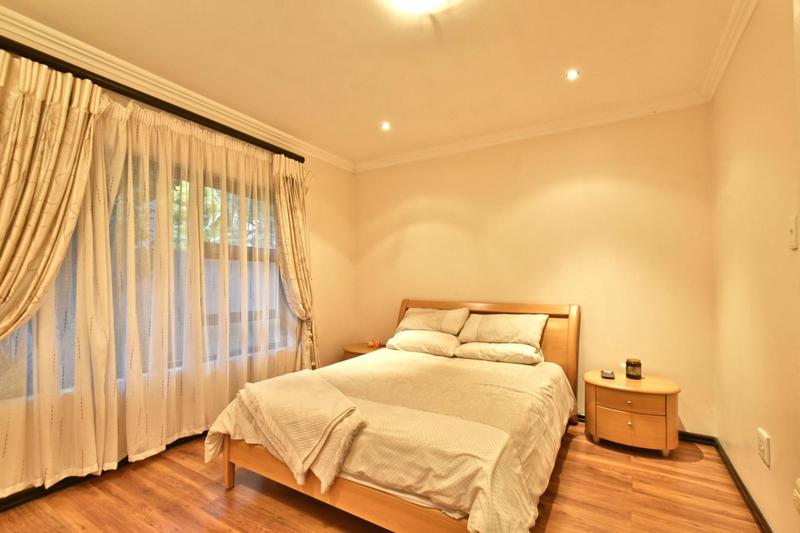 5 Bedroom Property for Sale in Bassonia Gauteng