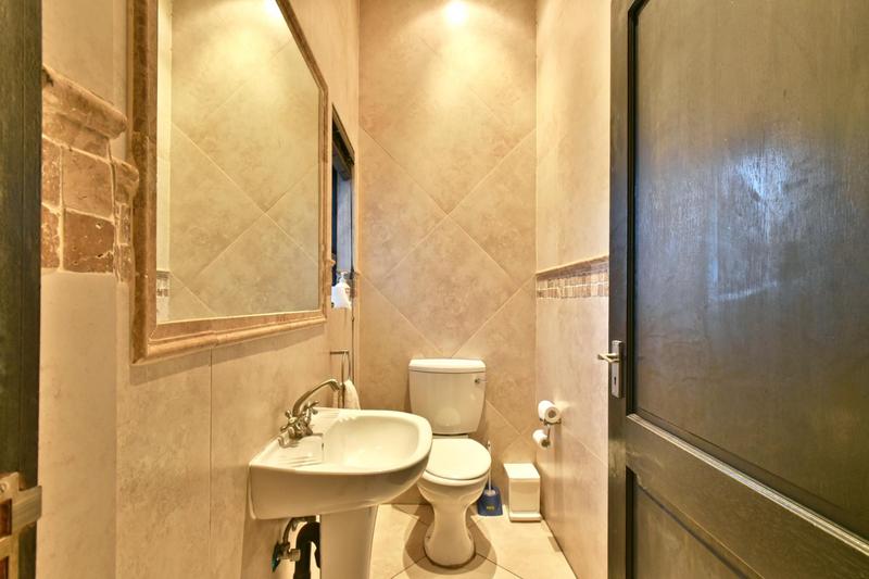 5 Bedroom Property for Sale in Bassonia Gauteng