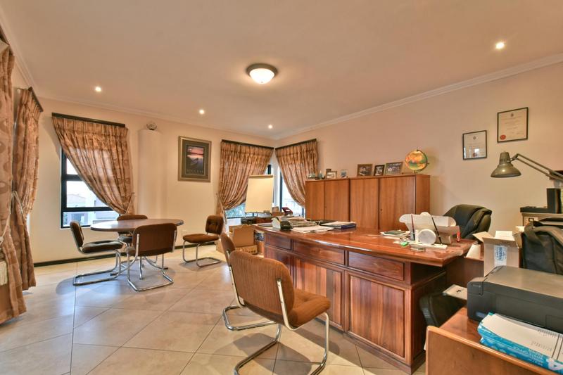 5 Bedroom Property for Sale in Bassonia Gauteng