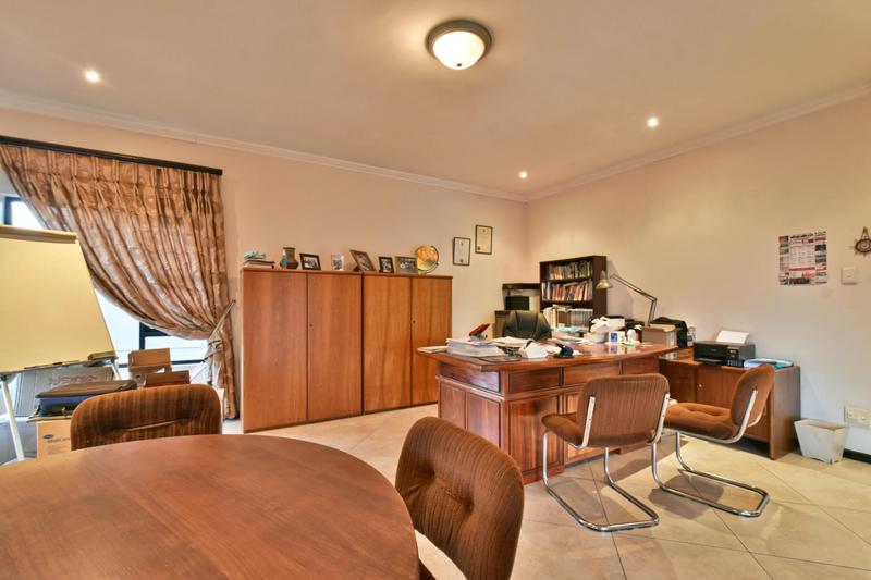 5 Bedroom Property for Sale in Bassonia Gauteng