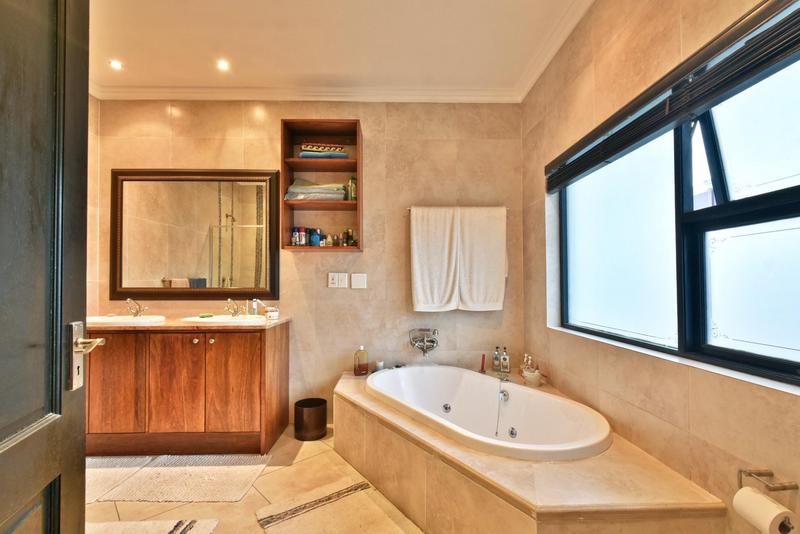 5 Bedroom Property for Sale in Bassonia Gauteng