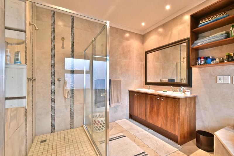 5 Bedroom Property for Sale in Bassonia Gauteng
