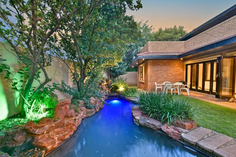 5 Bedroom Property for Sale in Bassonia Gauteng