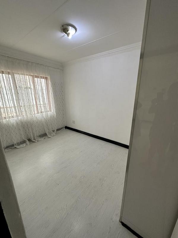 2 Bedroom Property for Sale in Hectorton Gauteng