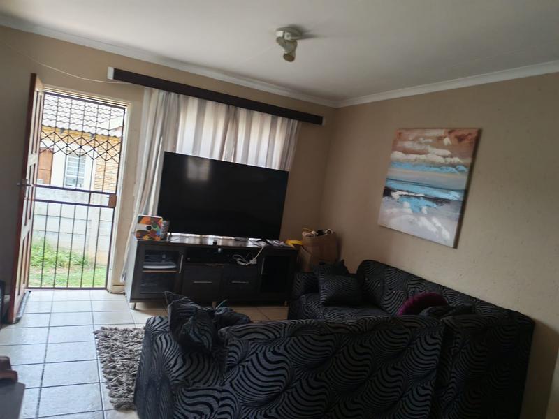 2 Bedroom Property for Sale in Olievenhoutbosch Gauteng