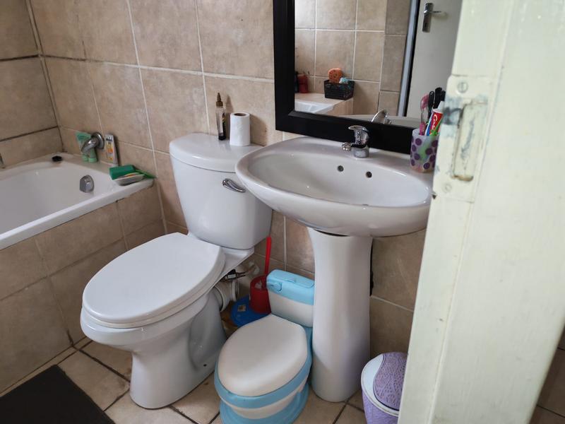 2 Bedroom Property for Sale in Olievenhoutbosch Gauteng