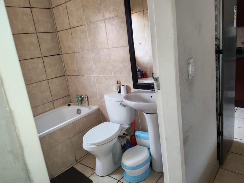 2 Bedroom Property for Sale in Olievenhoutbosch Gauteng