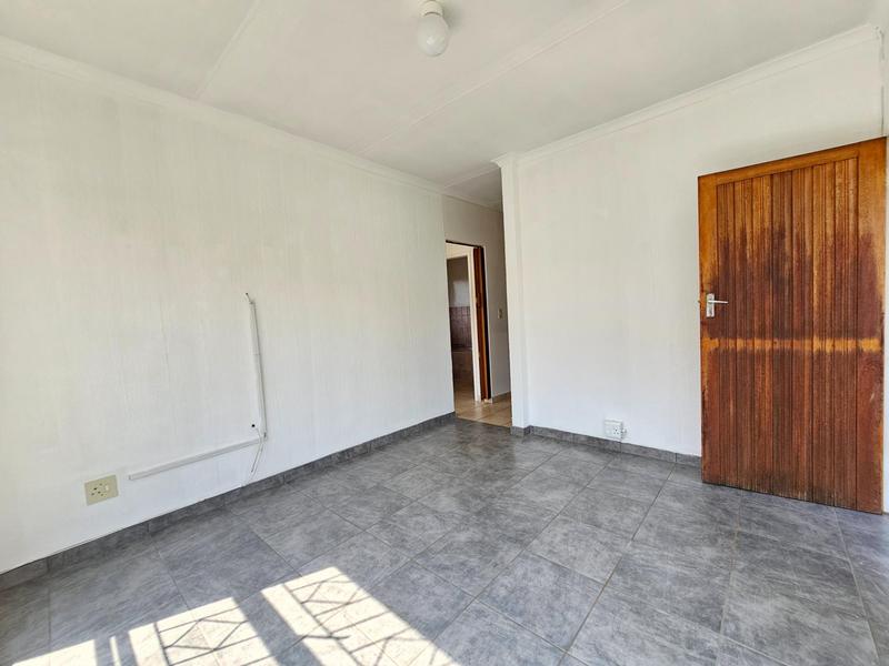 To Let 1 Bedroom Property for Rent in Discovery Gauteng