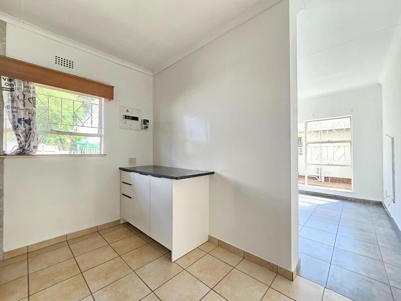 To Let 1 Bedroom Property for Rent in Discovery Gauteng