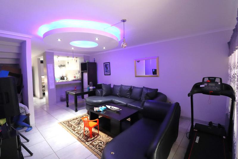 To Let 2 Bedroom Property for Rent in Windsor West Gauteng