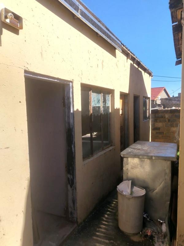 3 Bedroom Property for Sale in Thulani Gauteng