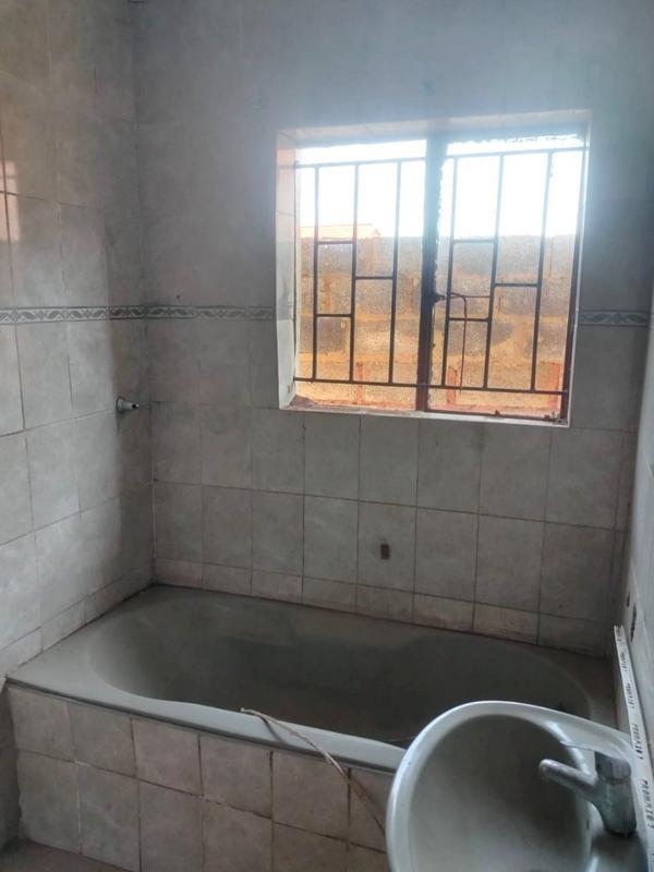 3 Bedroom Property for Sale in Thulani Gauteng