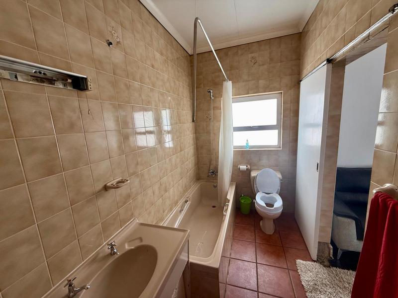 5 Bedroom Property for Sale in Primrose Gauteng