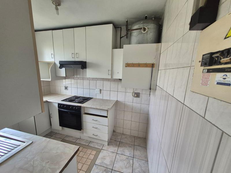 1 Bedroom Property for Sale in Rhodesfield Ext 1 Gauteng