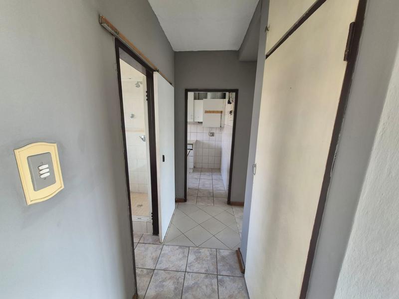 1 Bedroom Property for Sale in Rhodesfield Ext 1 Gauteng