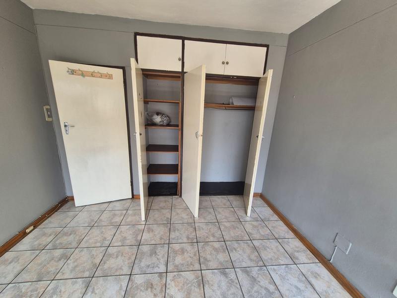 1 Bedroom Property for Sale in Rhodesfield Ext 1 Gauteng