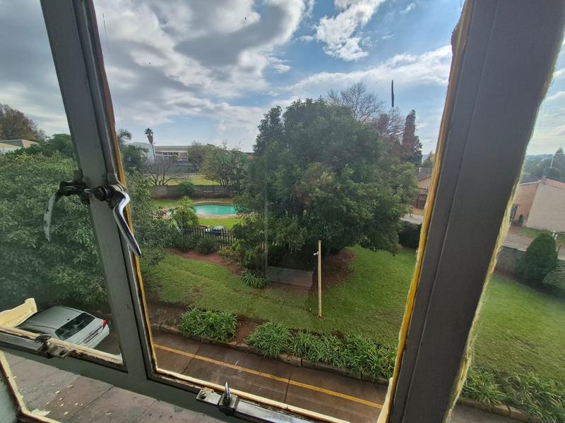 1 Bedroom Property for Sale in Rhodesfield Ext 1 Gauteng