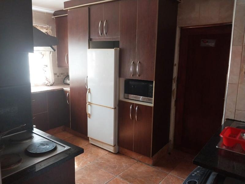4 Bedroom Property for Sale in Protea Garden Gauteng