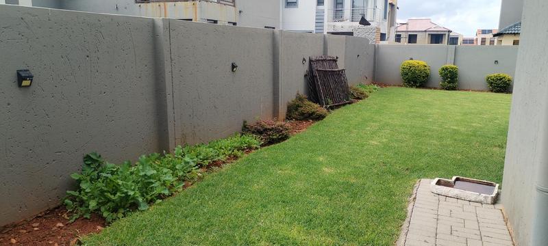 3 Bedroom Property for Sale in Wildtuinpark Gauteng