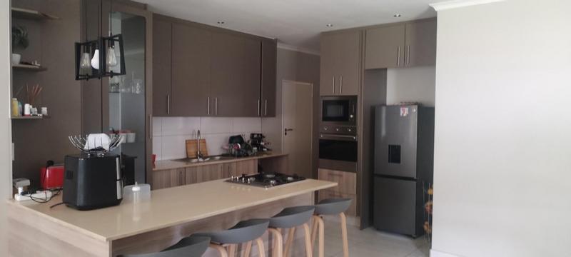 3 Bedroom Property for Sale in Wildtuinpark Gauteng