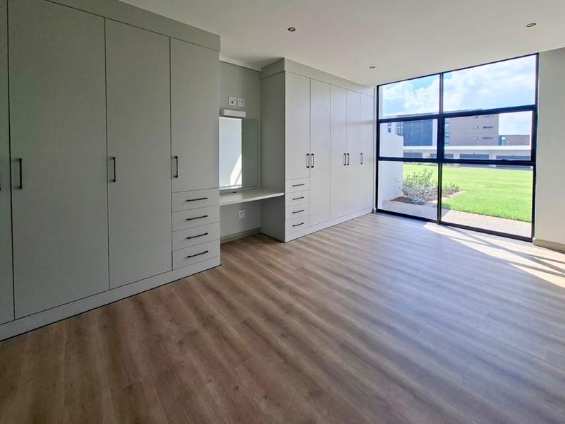 To Let 3 Bedroom Property for Rent in Midstream Estate Gauteng