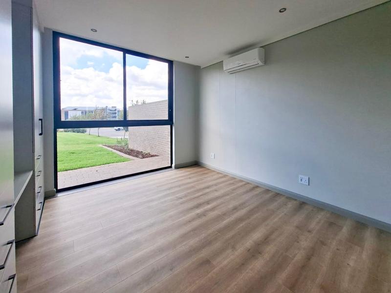 To Let 3 Bedroom Property for Rent in Midstream Estate Gauteng
