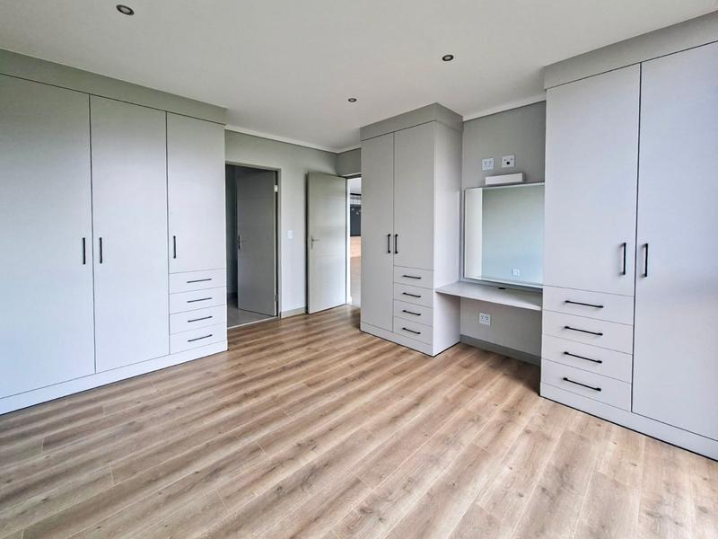 To Let 3 Bedroom Property for Rent in Midstream Estate Gauteng