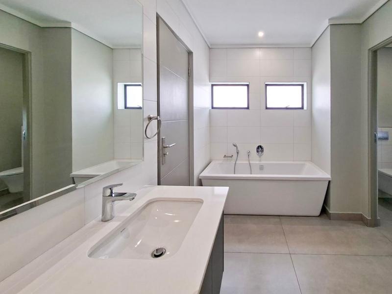 To Let 3 Bedroom Property for Rent in Midstream Estate Gauteng