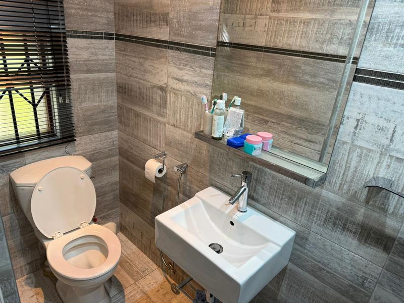 2 Bedroom Property for Sale in Eldoglen Gauteng