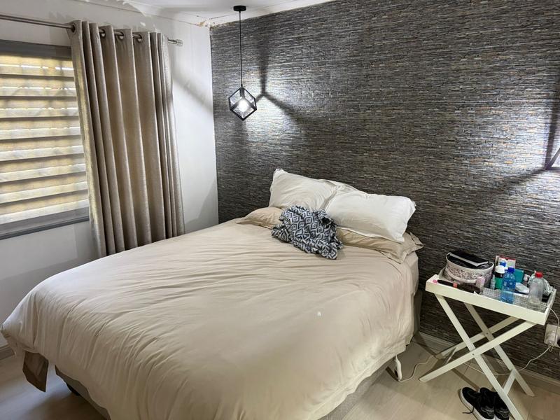 2 Bedroom Property for Sale in Eldoglen Gauteng