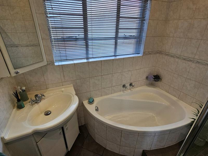 4 Bedroom Property for Sale in Randhart Gauteng