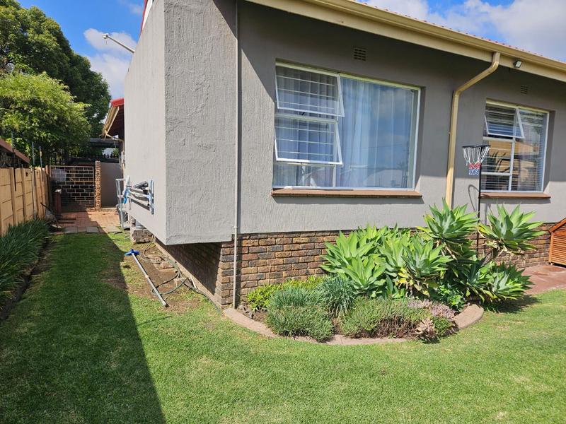 4 Bedroom Property for Sale in Randhart Gauteng