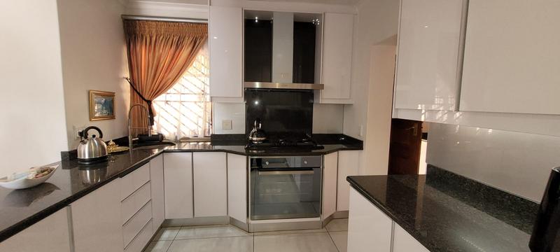 3 Bedroom Property for Sale in Glenvista Gauteng