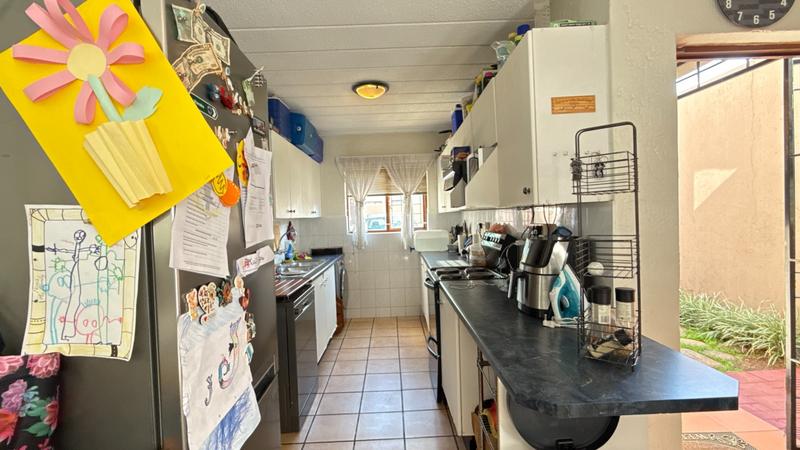 2 Bedroom Property for Sale in Glenvista Gauteng