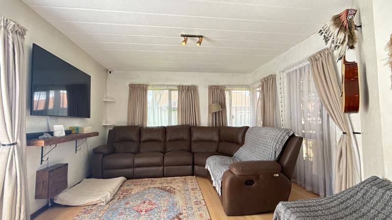 2 Bedroom Property for Sale in Glenvista Gauteng