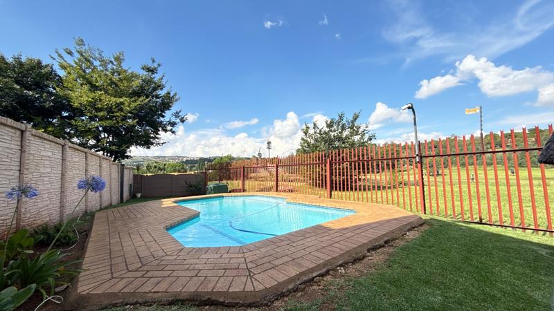 2 Bedroom Property for Sale in Glenvista Gauteng