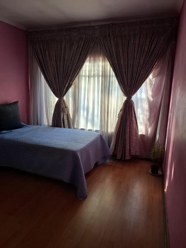 To Let 4 Bedroom Property for Rent in Waterkloof Ridge Gauteng