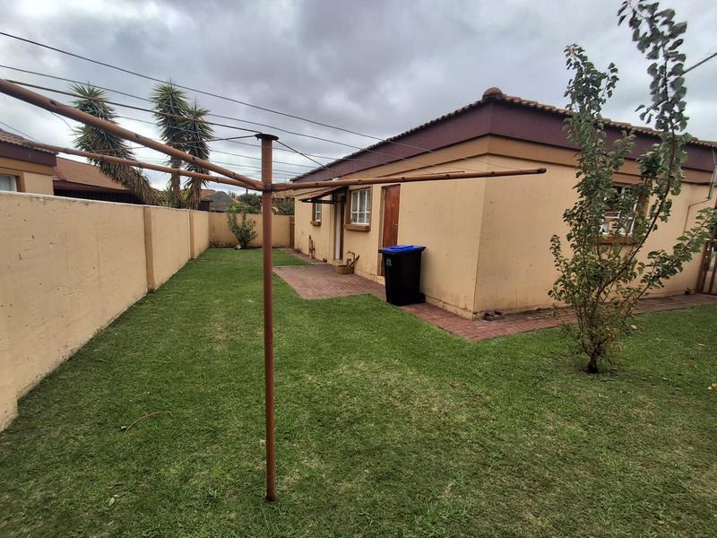 To Let 2 Bedroom Property for Rent in Vanderbijlpark CE 2 Gauteng
