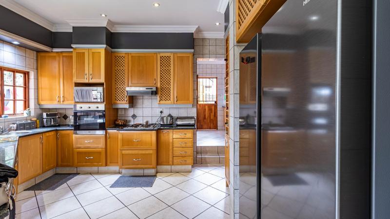 4 Bedroom Property for Sale in Florida Hills Gauteng