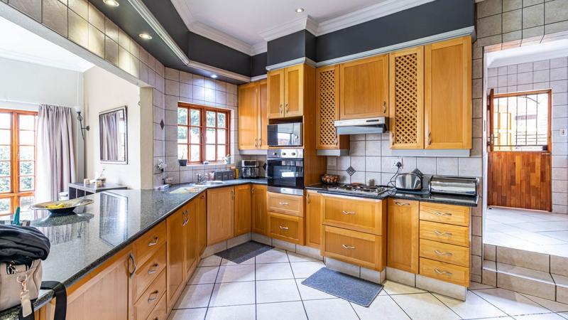 4 Bedroom Property for Sale in Florida Hills Gauteng