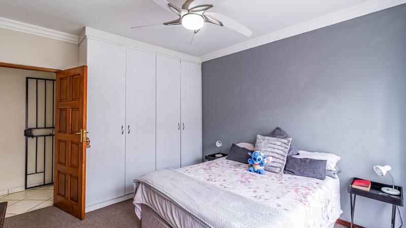4 Bedroom Property for Sale in Florida Hills Gauteng