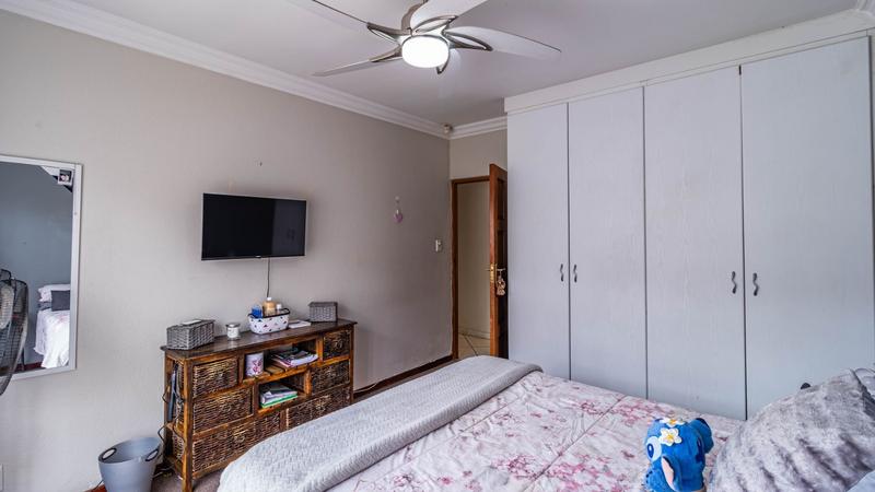 4 Bedroom Property for Sale in Florida Hills Gauteng