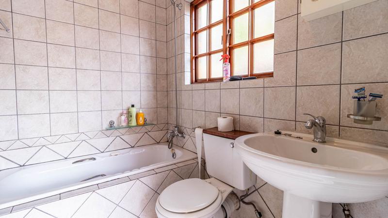 4 Bedroom Property for Sale in Florida Hills Gauteng
