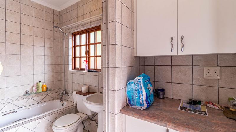 4 Bedroom Property for Sale in Florida Hills Gauteng